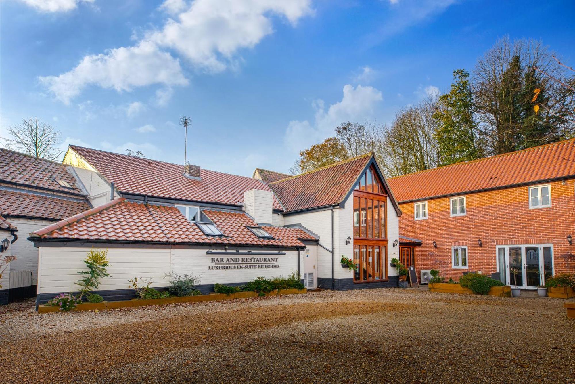 ザ ブラック スワン イン Horsham St Faith エクステリア 写真