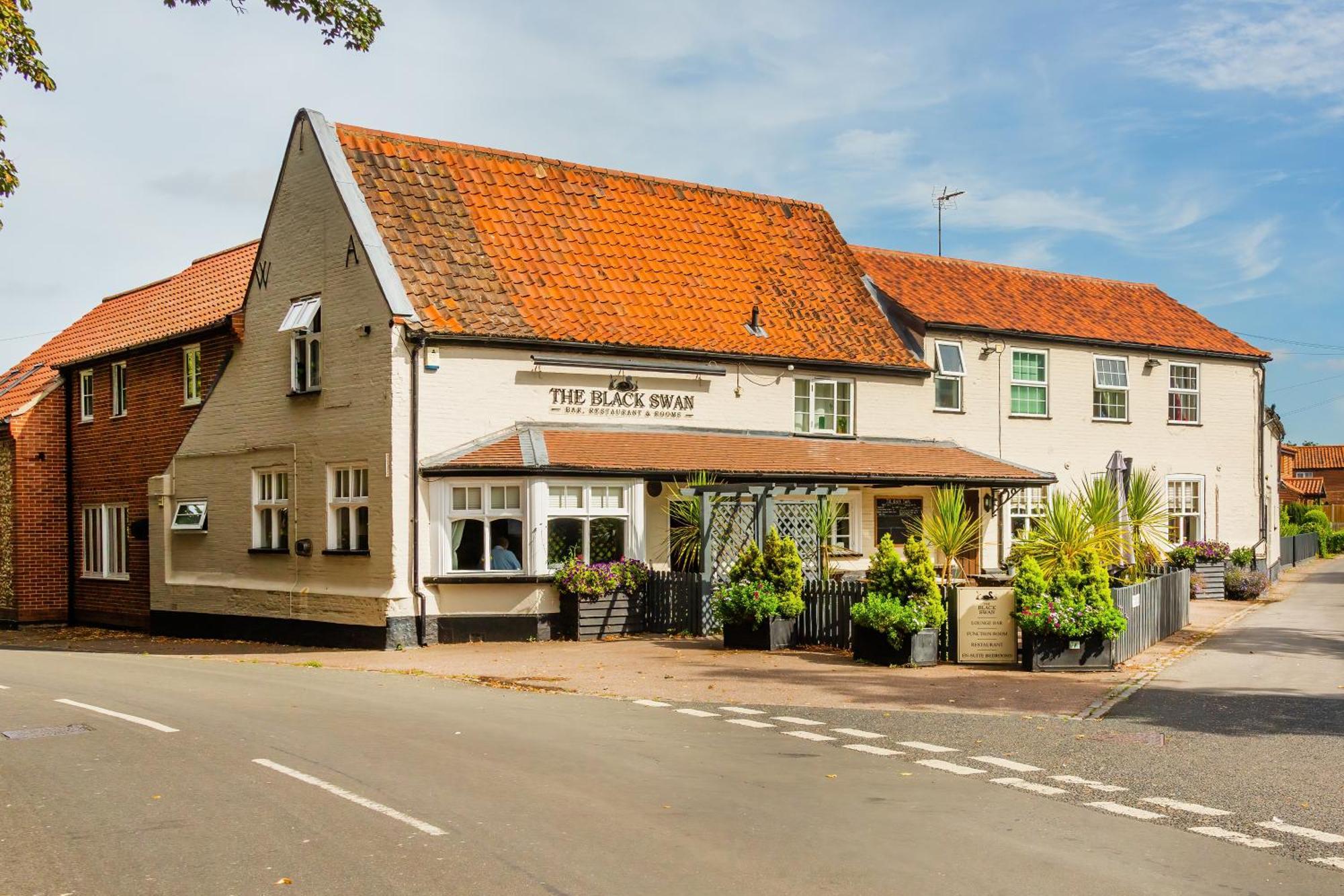 ザ ブラック スワン イン Horsham St Faith エクステリア 写真